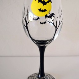 Artistic wine glass painting ideas 23.jpg