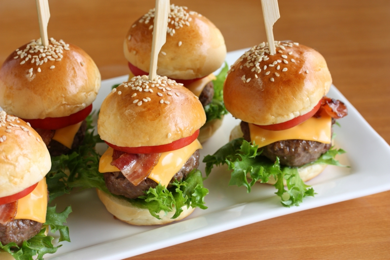 Party snacks mini burger.jpg