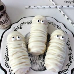 Halloween twinkie mummies recipe 4.jpg