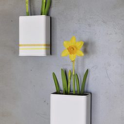 Delineate your dwelling diy magnetic daffodil planter.jpg