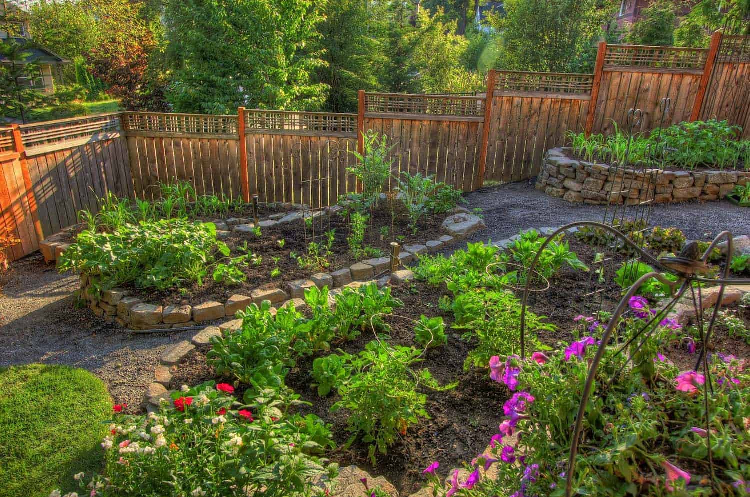 Inspiring vegetable garden ideas 02 1 kindesign 1.jpg