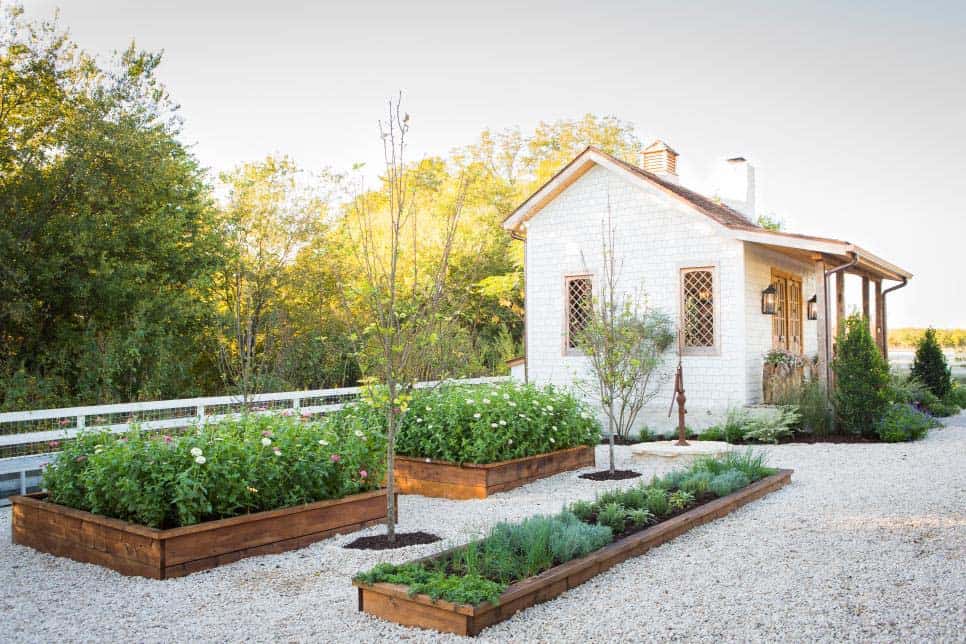 Inspiring vegetable garden ideas 11 1 kindesign 1.jpg