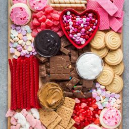 Galentines day dessert charcuterie board 1 2_680px.jpg