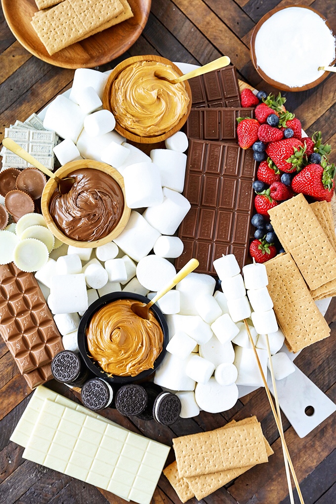 Smores dessert board 3.jpg